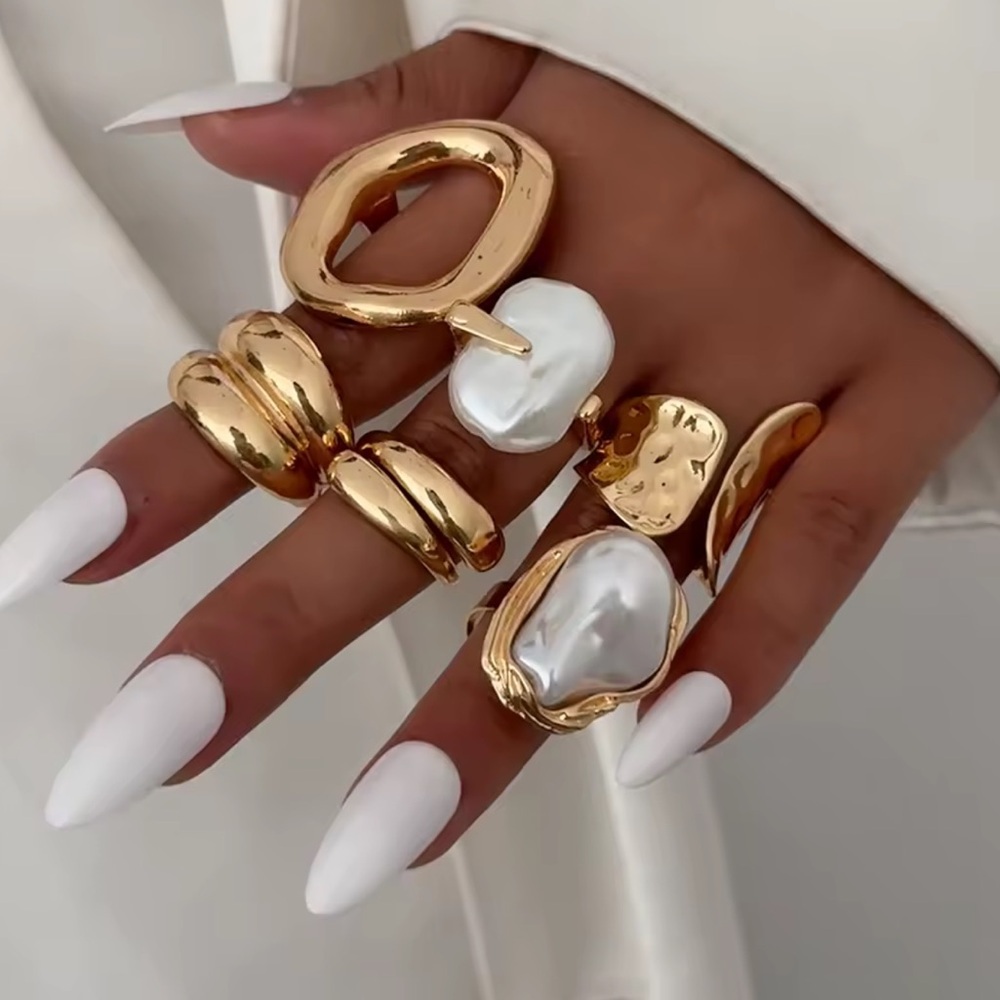 Chunky Gold Statement Ring Set with Baroque Pearl | Luxury Minimalist Jewelry - Picture 8 of 8